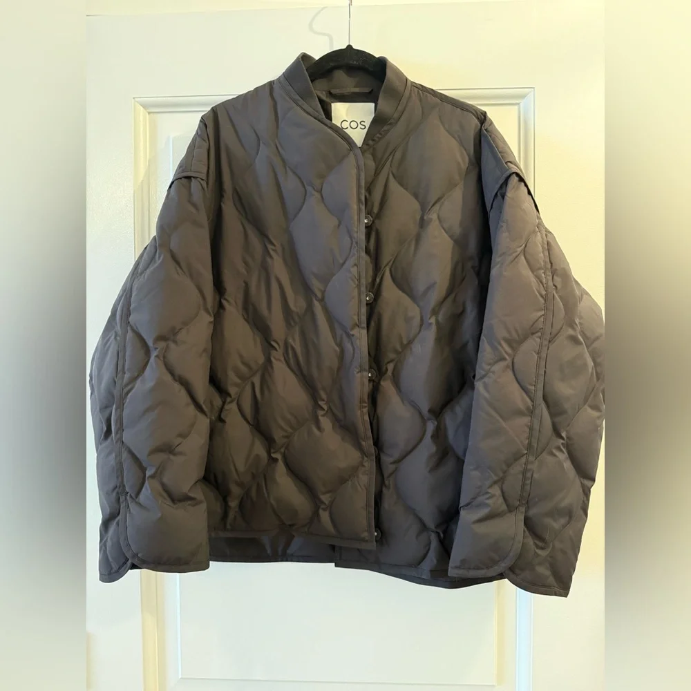 LIKE NEW COS Oversized Quilted Jacket Size M in Dark Brown - Picture 10 of 13
